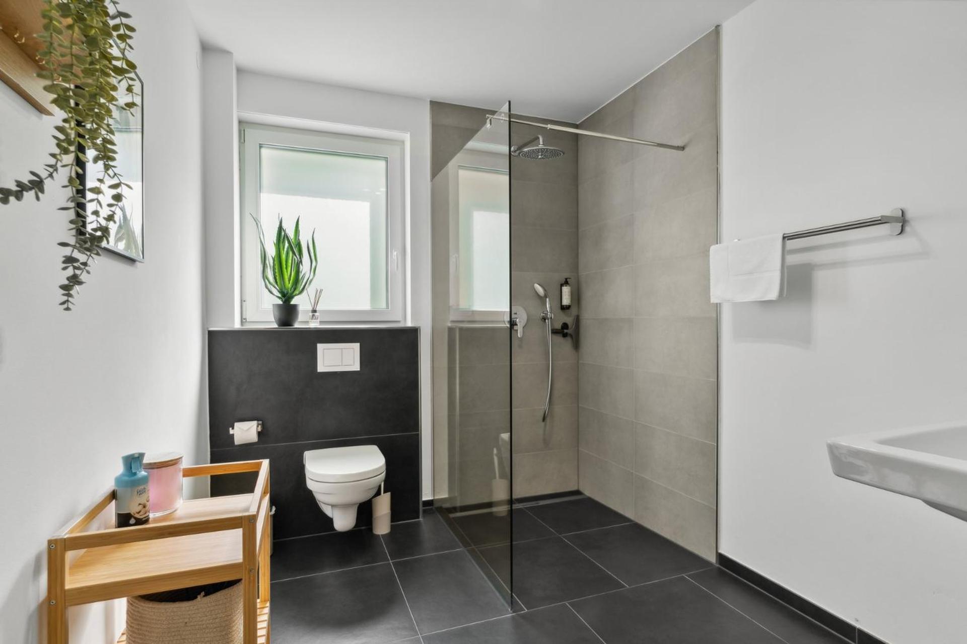 Deluxe Apartment In Bielefeld City Mit Parkplatz Und Terrasse Kültér fotó